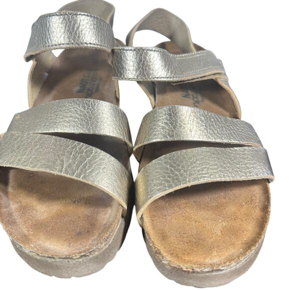 Naot Sandals Sz 37 US 6 Gold Metallic Leather Wedge Comfort Strappy kayla - Picture 11 of 12